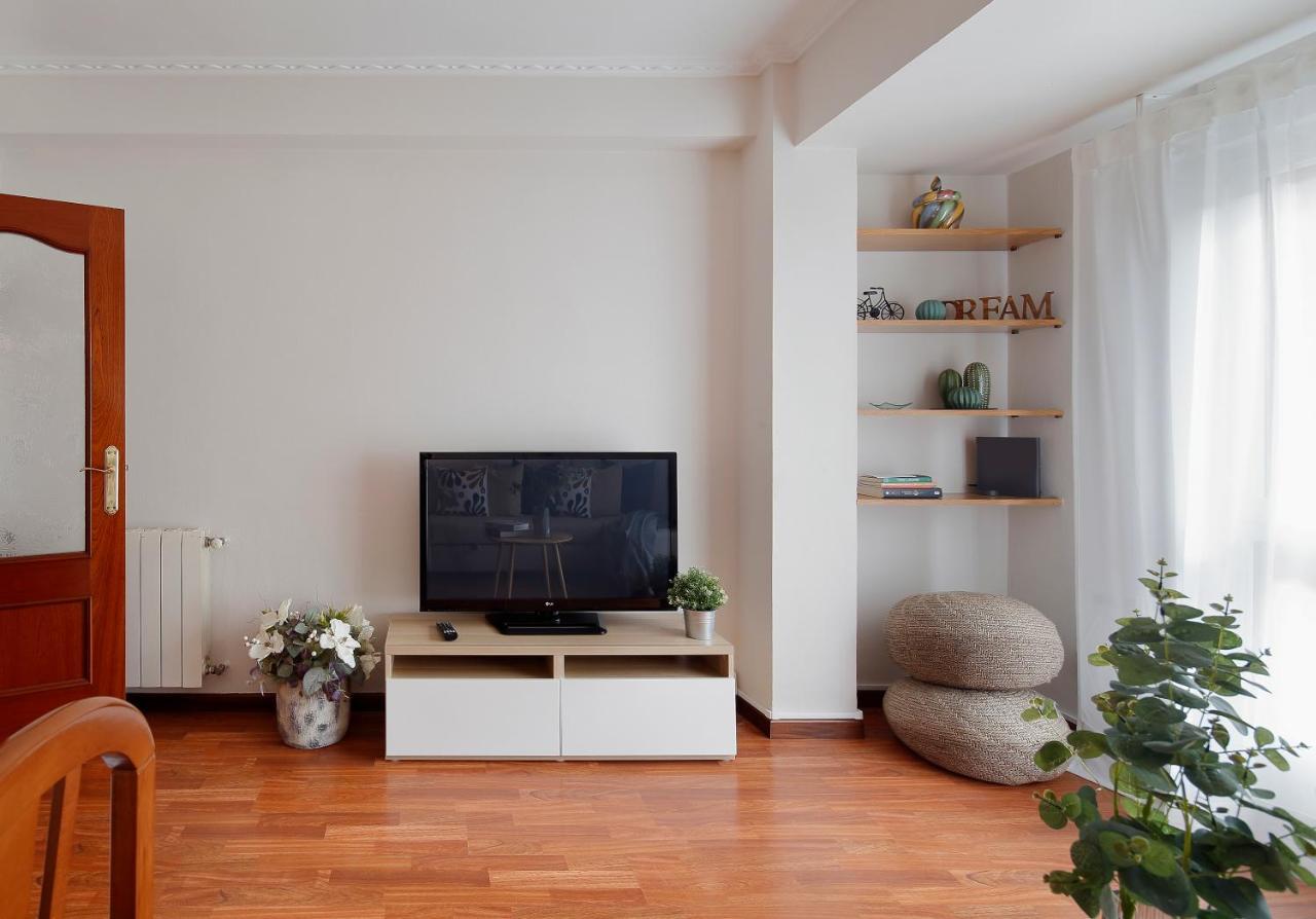 115A - Amplia Vivienda En Playa San Lorenzo Gijón Zewnętrze zdjęcie